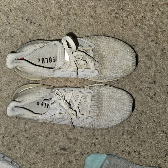 Adidas ultra boost - Picture 1 of 3